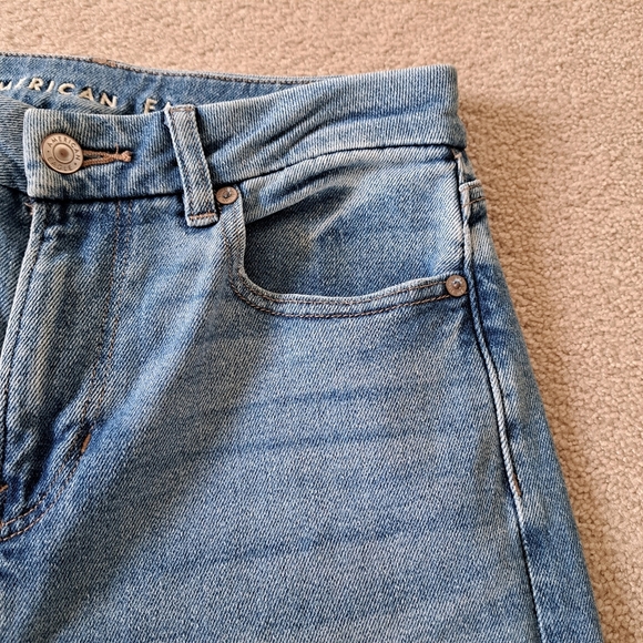 American Eagle Jeans Curvy Mom Jeans Size 4 Short Blue Denim Stretch Casual - Picture 4 of 14